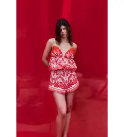 Antipodean Clover Set in Cherry Bomb Size AU 6 for rent on The Volte - image 3