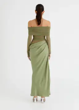 Benni Yasmin Maxi Pistachio Size AU 6 for rent on The Volte - image 2