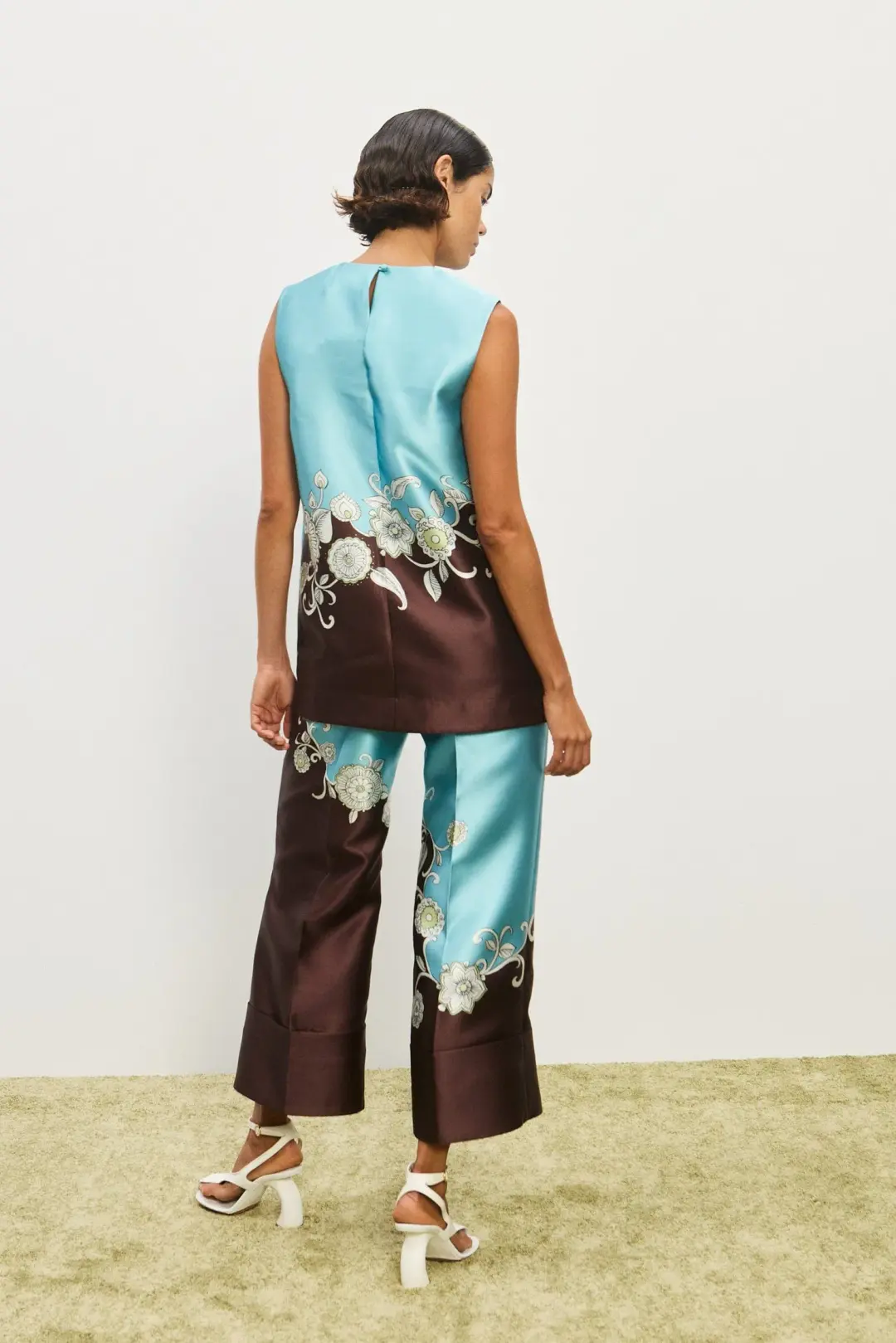 Alemais Gia Pants Prints Size AU 6 for rent on The Volte - main image