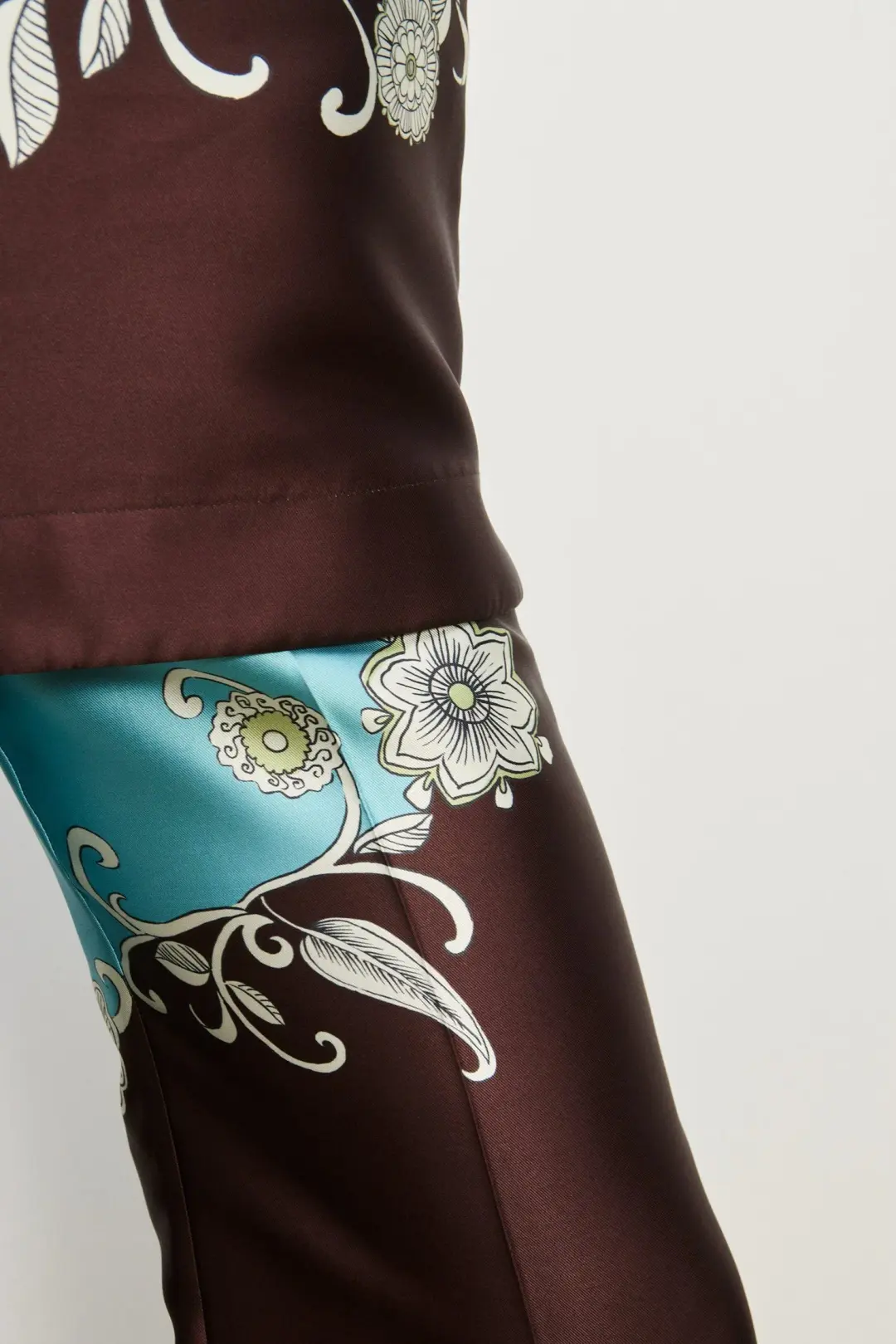 Alemais Gia Pants Prints Size AU 6 for rent on The Volte - main image