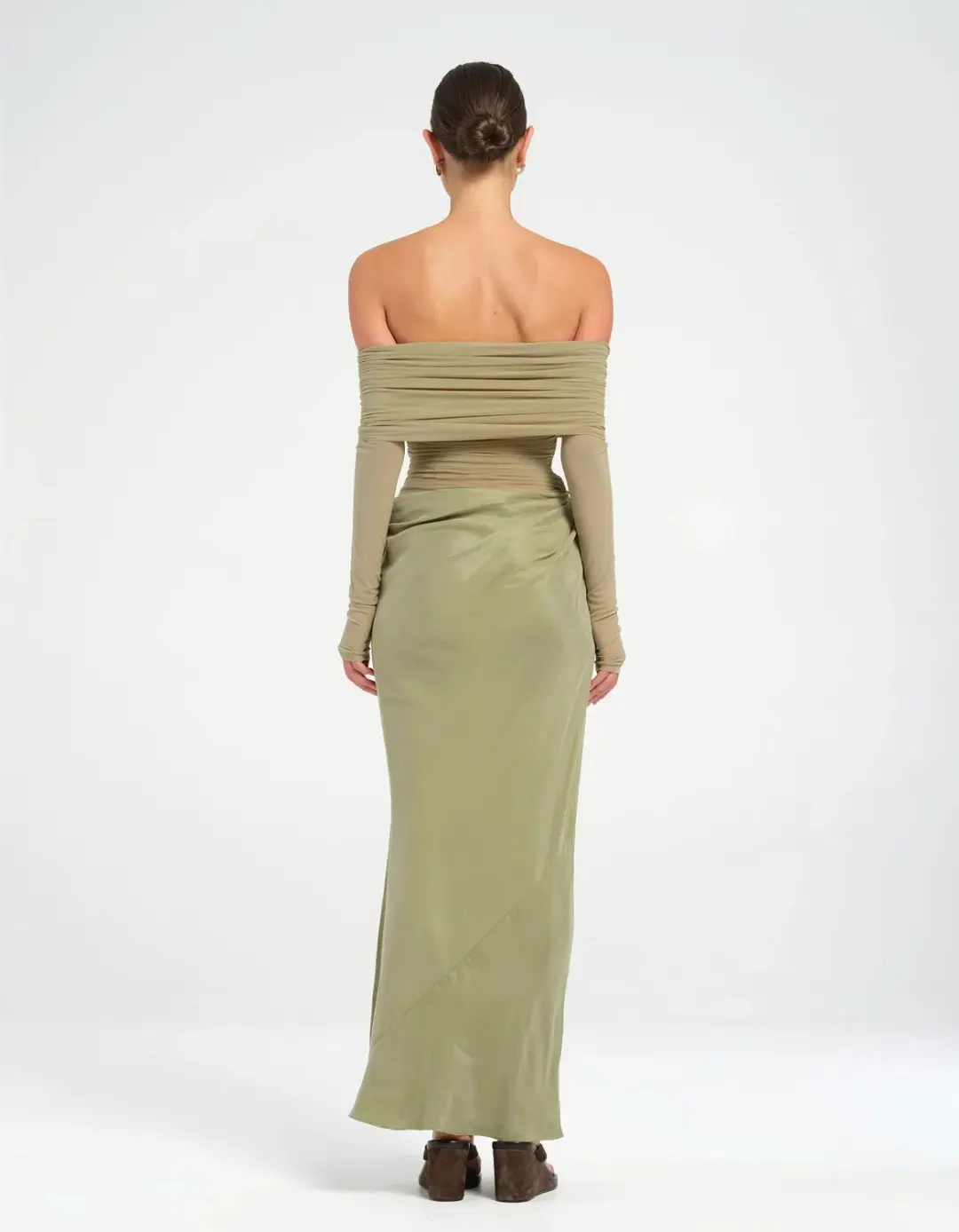 BENNI Yasmin Off-Shoulder Midi Dress Green Size 10 for rent on The Volte - main image