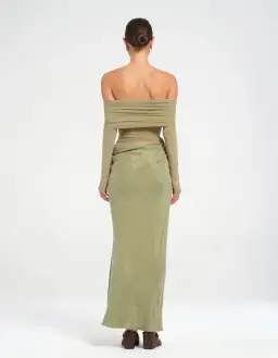 BENNI Yasmin Off-Shoulder Midi Dress Green Size 10 for rent on The Volte - image 3