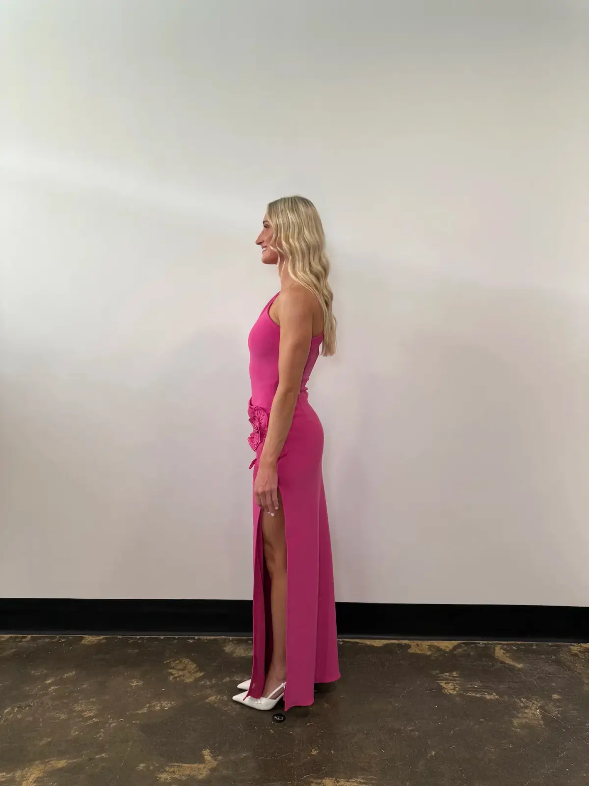 Elliatt Janelle One Shoulder Gown Pink Size 6 - Image 2