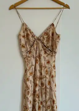 Bec & Bridge Fleetwood Midi Dress Cream Floral Size 8 for rent on The Volte - image 4