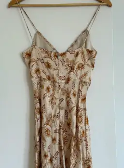 Bec & Bridge Fleetwood Midi Dress Cream Floral Size 8 for rent on The Volte - image 7