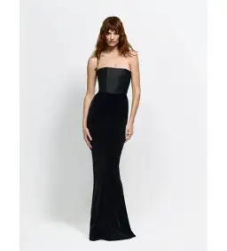 Effie Kats Lakely Maxi Gown Black Size L / AU 12 for rent on The Volte - image 1