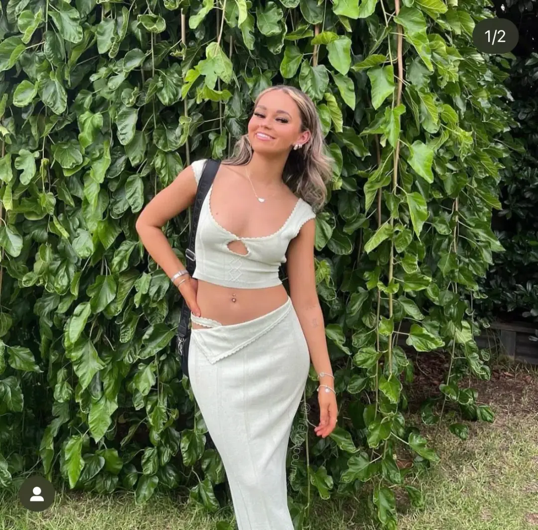 Amiss the Label Joanne Set for rent on The Volte - main image