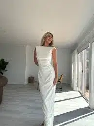 Effie kats Verona Gown Ivory Size 6 for rent on The Volte - image 3