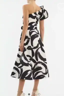 Rebecca Vallance Pompidou One Shoulder Midi Dress Print Size 12 for rent on The Volte - image 3