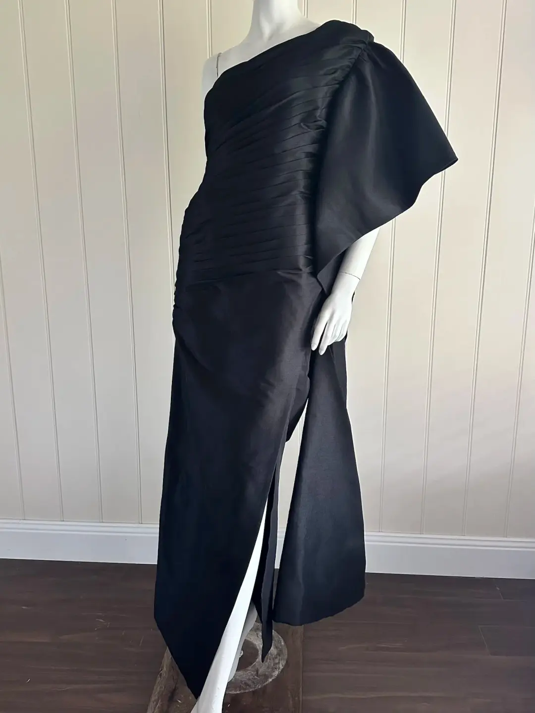 RACHEL GILBERT one shoulder black gown Size 10 for rent on The Volte - main image