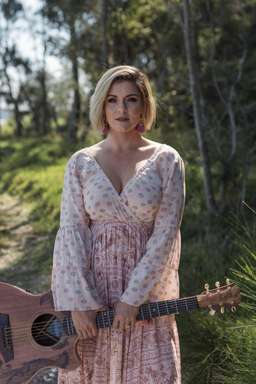 Tigerlilly Aziza Dress size 8