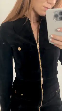 Suede Noir Set for rent on The Volte - image 3