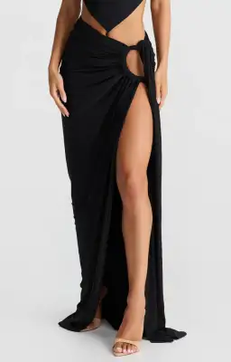 Melani Set - Viera in Black for rent on The Volte - image 3