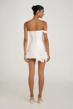 ELIYA THE LABEL White Kerrie Jenaya Set | XS 6 for rent on The Volte - image 3