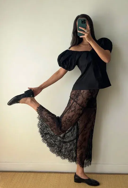 Hansen and Gretel Thandie Top Black and Emaneul Lace Skirt Black - Image 1