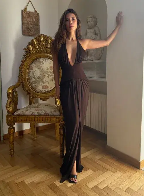 She is Olla Landon Gown Size 10 - Image 1