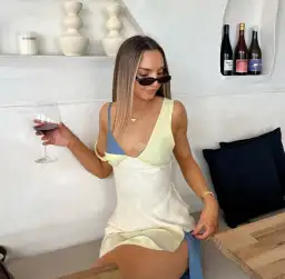 Thames Splice Maxi Size 8 for rent on The Volte - image 2