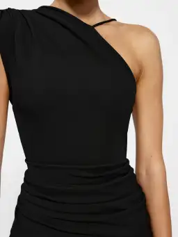 Effie Kats Greer Gown Black Size L / AU 12 for rent on The Volte - image 4