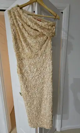 Manning Cartell for rent on The Volte - image 2