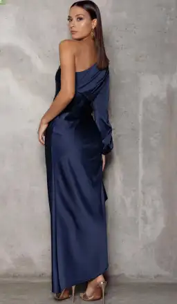 Elle Zeitoune Leon Navy for rent on The Volte - image 2