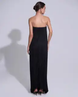 L’Idee Black Tie Gown in Noir Size 10 for rent on The Volte - image 3