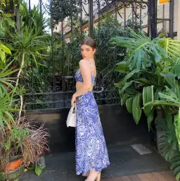 Pombeline Set size 8 for rent on The Volte - image 2