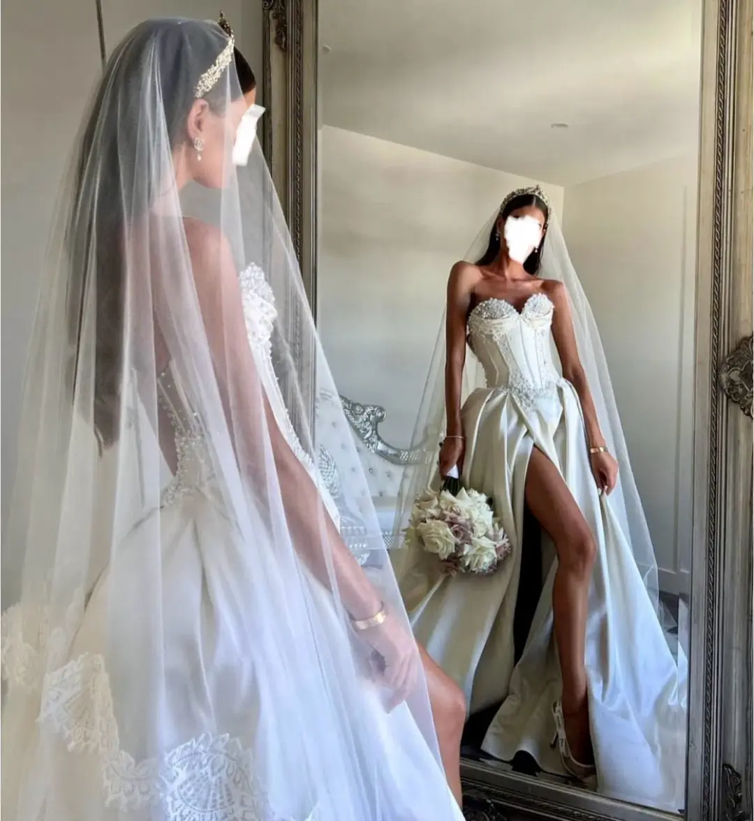 Pallas Couture - Bespoke wedding dress for rent on The Volte - main image