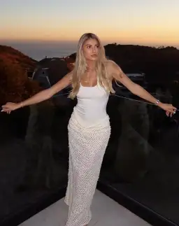 Benni Ariel Maxi Size 8 for rent on The Volte - image 2