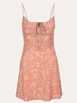 Réalisation par The Inez in Dazed for rent on The Volte - image 2