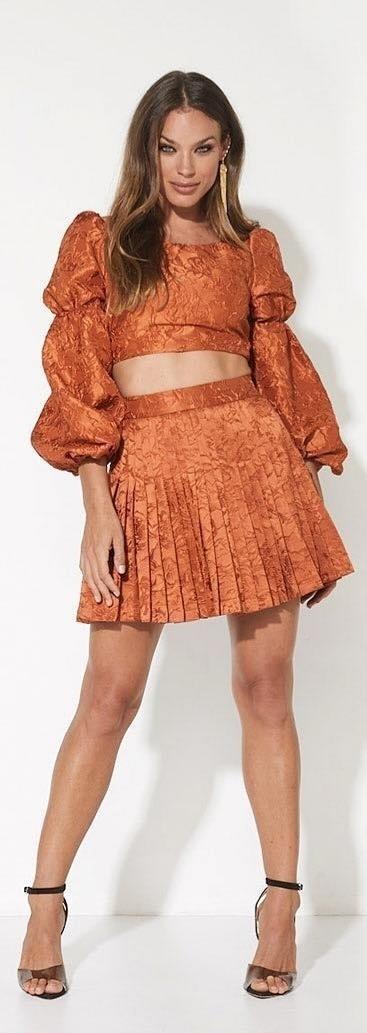 Mossman Leaves Set for rent on The Volte - main image