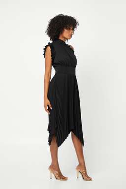 Mossman Lady Like Dress Black Size 10 for rent on The Volte - image 2