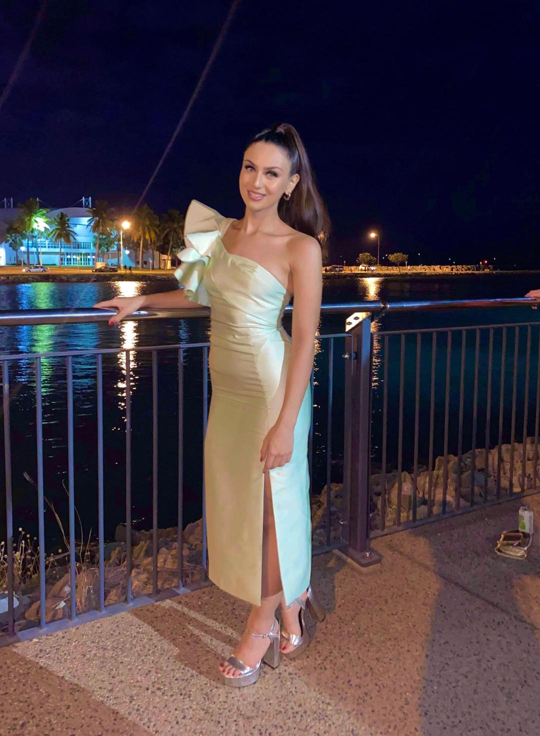 Keepsake The Label Lightening Midi Dress Green Size 8 for rent on The Volte - main image