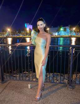 Keepsake The Label Lightening Midi Dress Green Size 8 for rent on The Volte - image 4