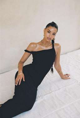 Johansen Long Poppy Dress Black Size 12 for rent on The Volte - image 4