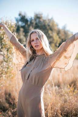 Chasing Unicorns Lucy in the Sky Cape Sleeve Dress Brown Size 8