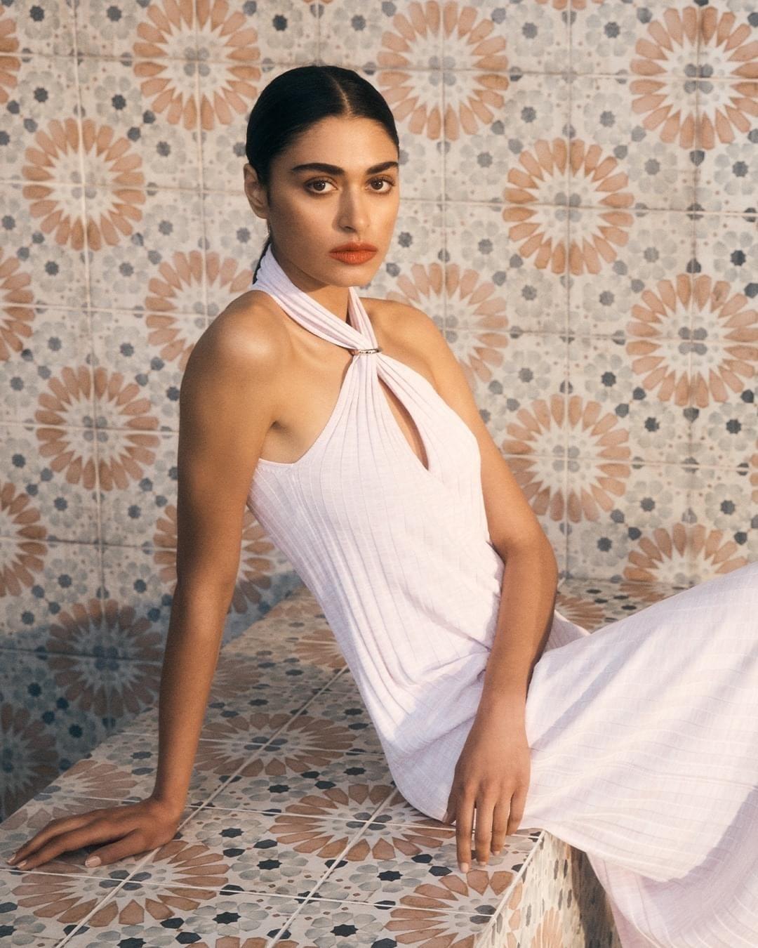 Scanlan Theodore Pleated Rib V-neck Dress Pale Pink Size 8 for rent on The Volte - main image