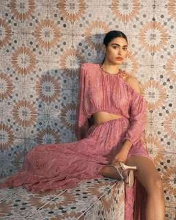 Scanlan Theodore GGT Paisley Drawcord Dress Pink Size 8 for rent on The Volte - image 1