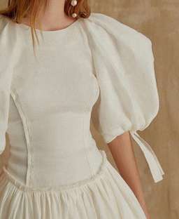 AJE overture laced up mini white size 8