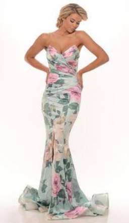 PORTIA & SCARLETT STELLA FLORAL GOWN