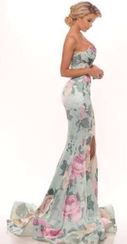 PORTIA & SCARLETT STELLA FLORAL GOWN