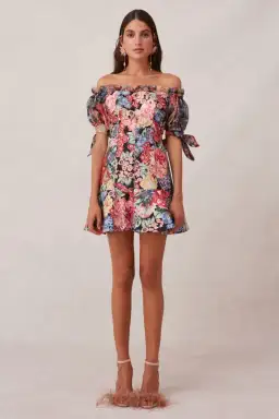 Keepsake The Label Runaway Dress in Black Hydrangea Print Size 8 for rent on The Volte - image 4