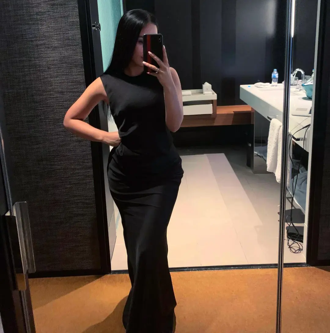 Camilla & Marc Grazia Draped Sleeveless Evening Gown Black Size 6 for rent on The Volte - main image