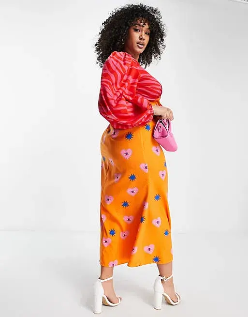 Never Fully Dressed Plus Balloon Sleeve Maxi Dress in Contrast Graphic Print Size 20 for rent on The Volte - main image