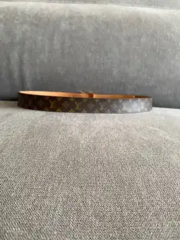 Louis Vuitton Belt 20mm Size 75 for rent on The Volte - image 3