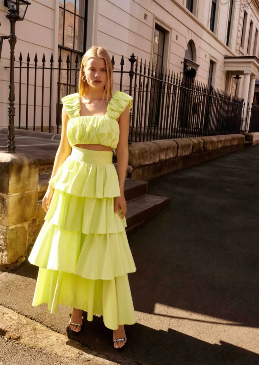 Aje Medina Set for rent on The Volte - main image