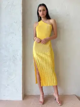 Lidee Naomi Gown Canary Yellow Size 8 for rent on The Volte - image 2
