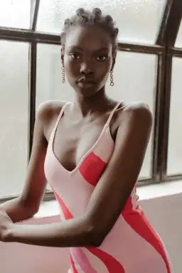 St Cloud Margarita Wave Knit Midi Dress Pink Size XS / Au 6 for rent on The Volte - image 5