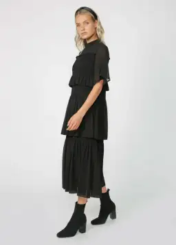 Moochi Fetch Midi Dress Black Size AU 6 for rent on The Volte - image 2