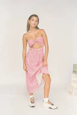Palytte The Label Piper Dress Print Pink Size AU 6 for rent on The Volte - image 2