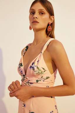 Keepsake The Label Glory Floral Midi Dress Blush 10 for rent on The Volte - image 4